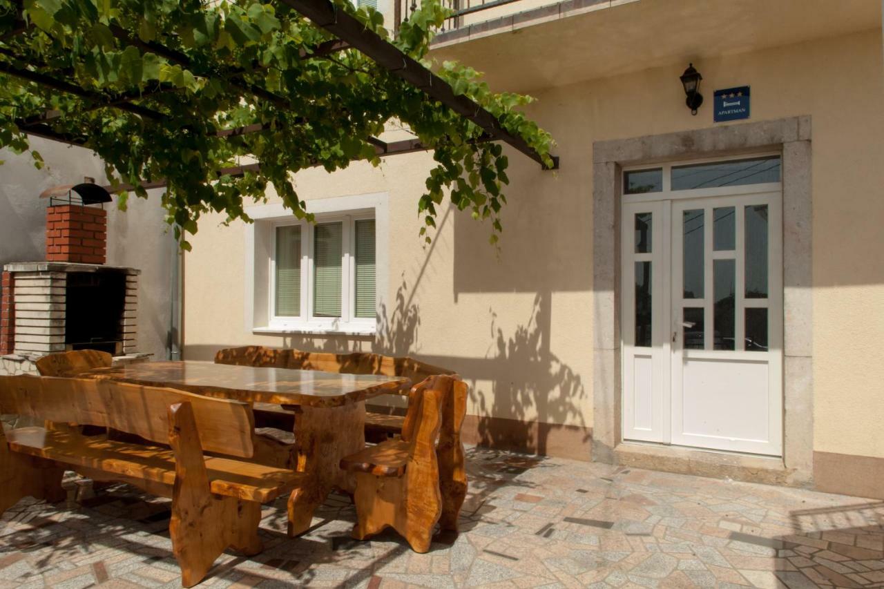 Holiday Home Domi Нови Винодолски Екстериор снимка