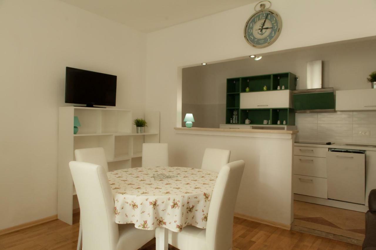 Holiday Home Domi Нови Винодолски Екстериор снимка