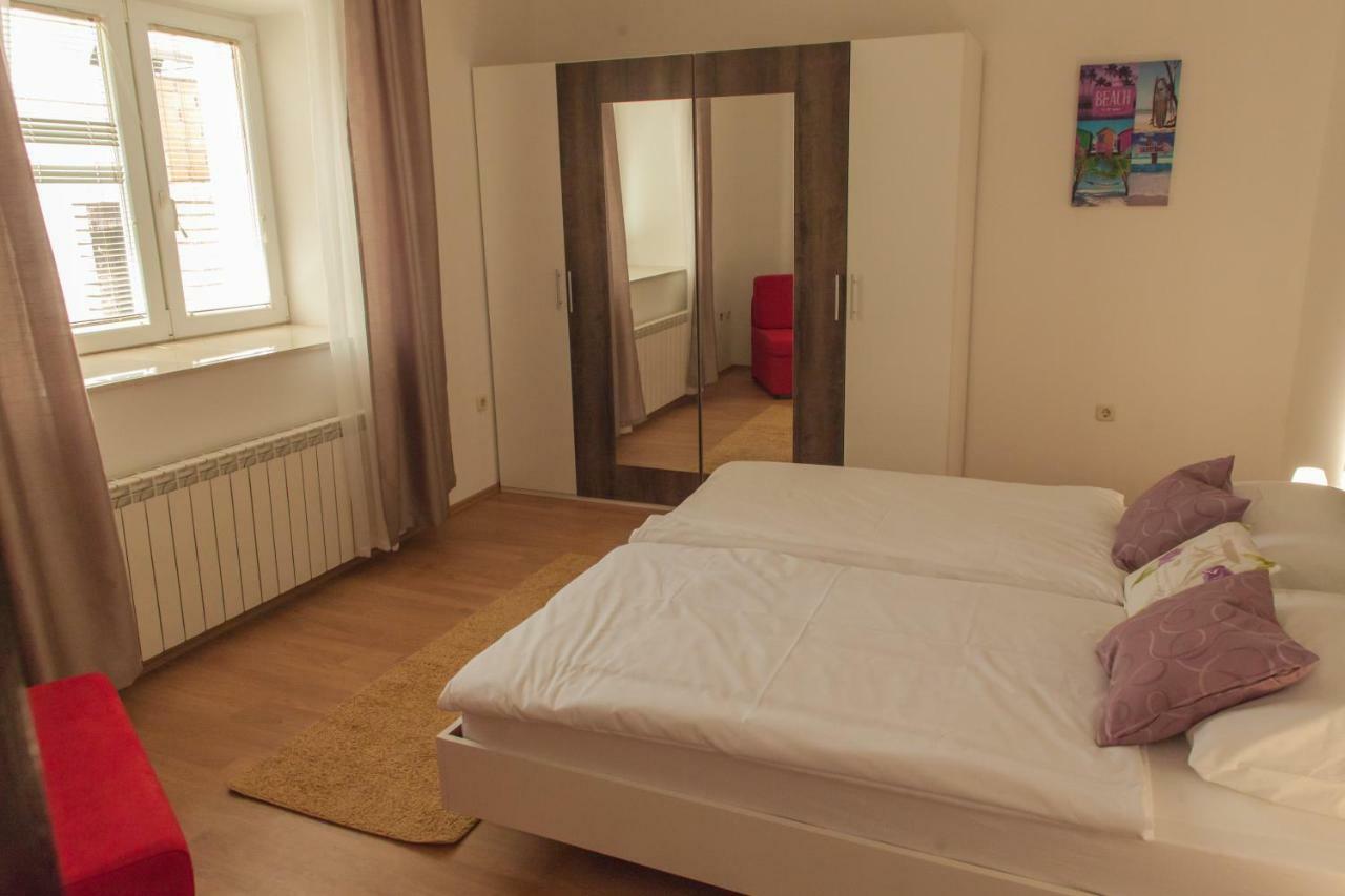 Holiday Home Domi Нови Винодолски Екстериор снимка